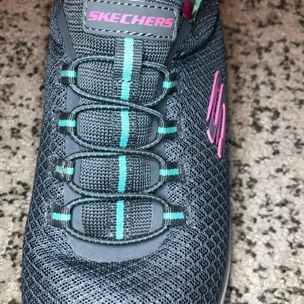 Sketchers Summits Gray Memory Foam Slip On Sneakers Size 9